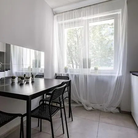 Апартаменти Close-central - Old Town - Comfortable And Cozy - W3